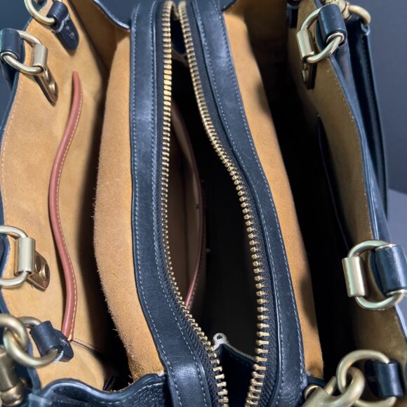 Coach - Rogue Bag In Regenerative Leather - Picture 8 of 16